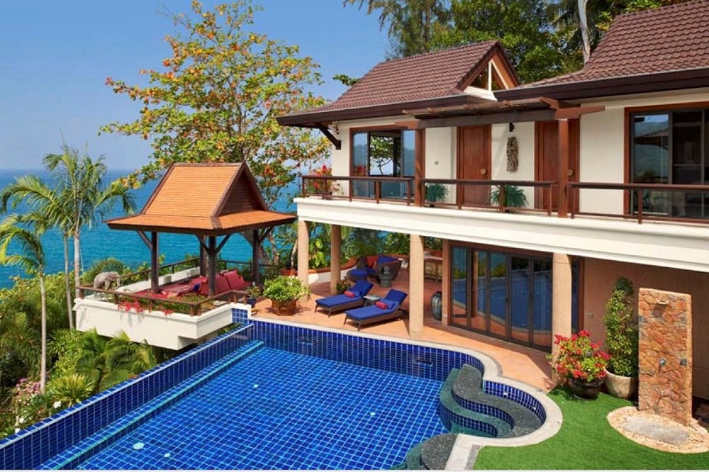 Luxury oceanfront villa with a Unique U-shaped -Kata Beach